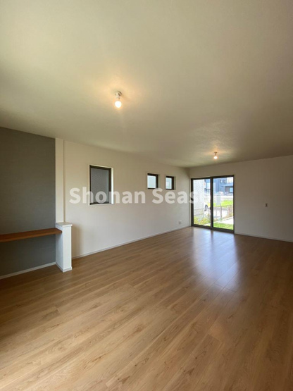 【居間・リビング】 | 団らん時間はもちろん！家族それぞれ有意義な時間が過ごせるリビング◎
