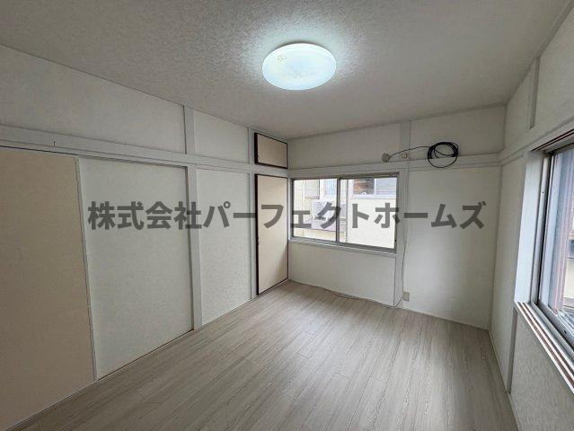 交野ハウスの居間・リビング|こちらのリビングで趣味の時間をお楽しみください