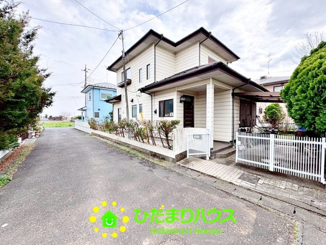 加須市栄　中古一戸建ての前面道路含む現地写真