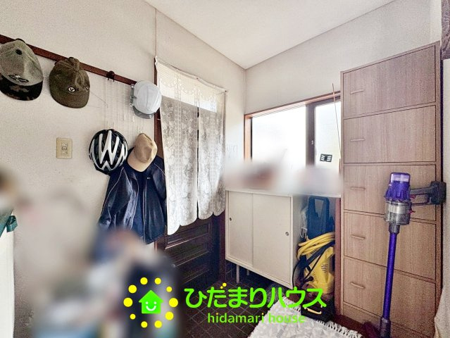 加須市栄　中古一戸建ての玄関