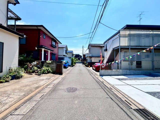 上尾市原市　18期　新築戸建　グラファーレ　02の前面道路含む現地写真