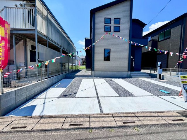 上尾市原市　18期　新築戸建　グラファーレ　02の駐車場