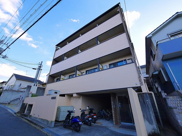 パティオ富雄の外観