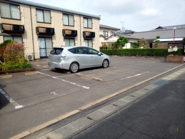 レオパレス佐賀西のその他|敷地内駐車場　空車状況はお問合せ下さい。