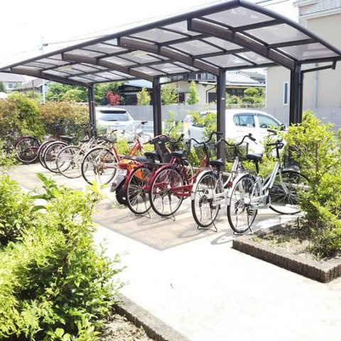 レオパレス佐賀西のその他|屋根付き駐輪場