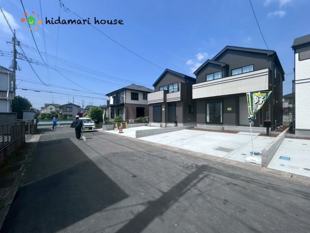桶川市坂田東　3期　新築戸建　ハートフルタウンBの前面道路含む現地写真