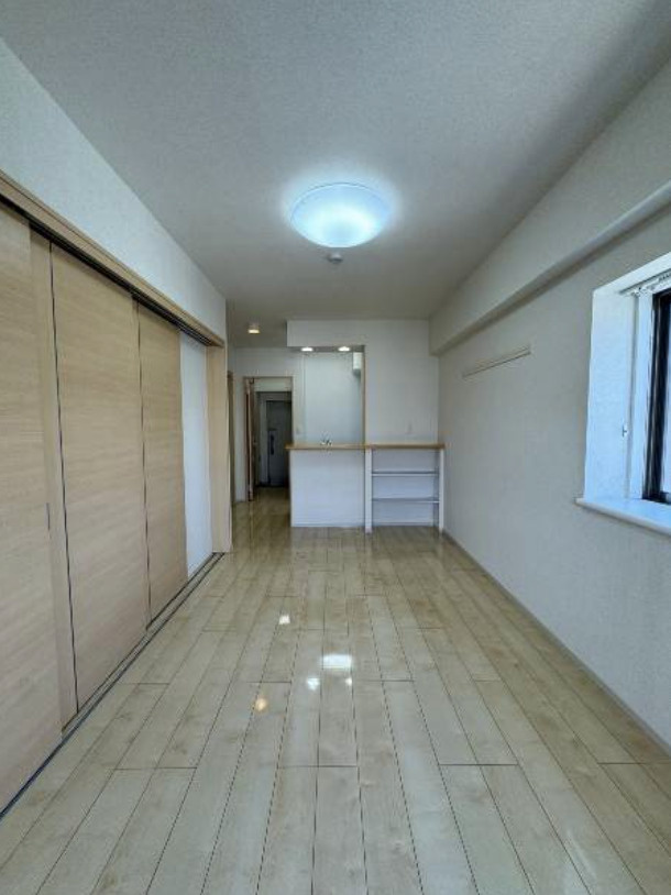 沖縄市泡瀬３丁目の賃貸マンションのロビー