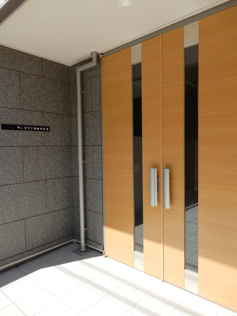 ヴュ・メゾン自由が丘Ｗのエントランス