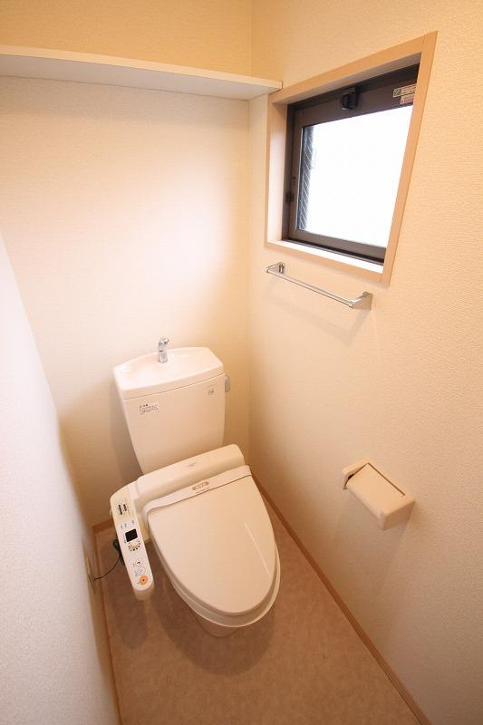 ブルースカイ　F棟のトイレ|※お部屋により仕様が異なる場合があります※