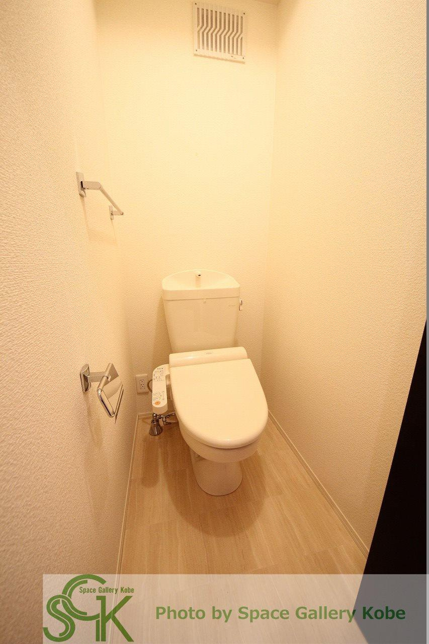 フローラルコートのトイレ|※お部屋により仕様が異なる場合があります※