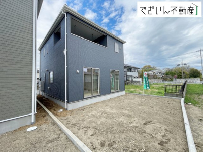 【外観】 | Cradle garden熊谷市久下第12　新築住宅 | ≪3号棟≫直線的なラインが美しい外観デザインです。
現地(2025年4月撮影)