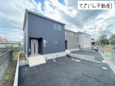【外観】 | Cradle garden熊谷市久下第12　新築住宅 | ≪3号棟≫長い年月を経ても飽きの来ない洗練された外観デザインです。
現地(2025年4月撮影)