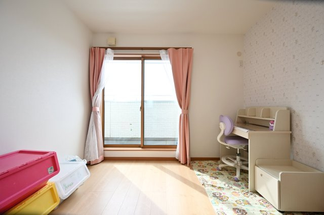 【その他】 | 太田市龍舞町　中古戸建 | 年頃のお子様にはしっかり個室を用意してあげたいですね。
集中できる環境でお勉強もはかどります。