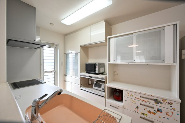 【キッチン】 | 太田市龍舞町　中古戸建 | システムキッチンは女性目線で設計されており、シンクも広く使いやすい設計です♪