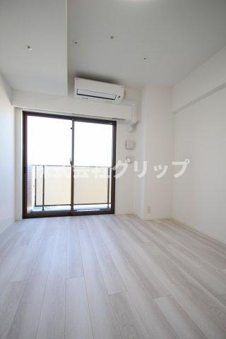 クレストタップ新横浜の洋室