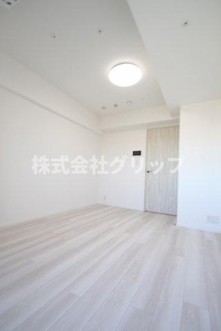 クレストタップ新横浜の洋室