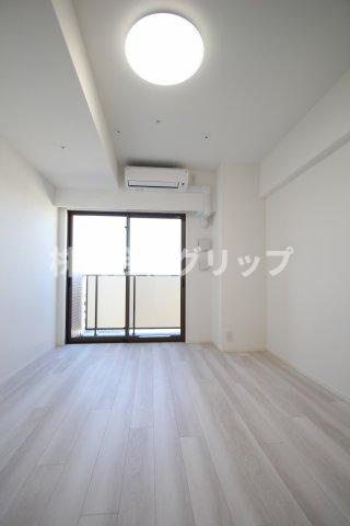 クレストタップ新横浜の居間・リビング