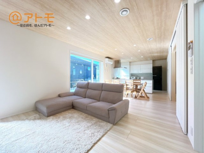 【居間・リビング】 | 伊豆の国市原木　中古一戸建て