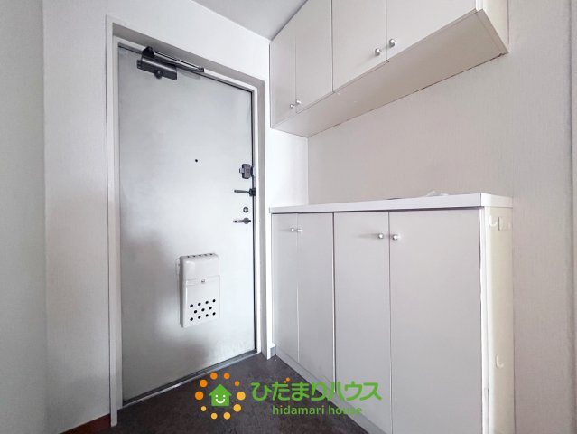 ライオンズガーデン久喜参番館の玄関