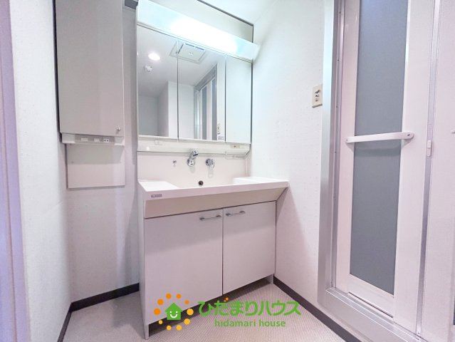 ライオンズガーデン久喜参番館の独立洗面台