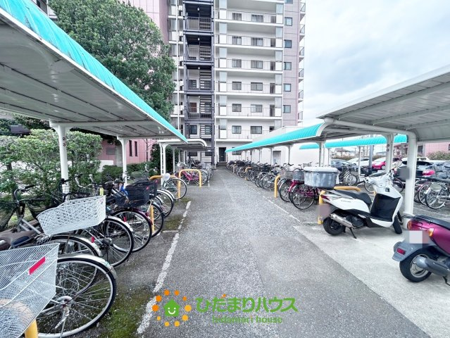 ライオンズガーデン久喜参番館の駐輪場