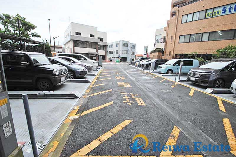 アーベントハイム湘南茅ヶ崎の駐車場