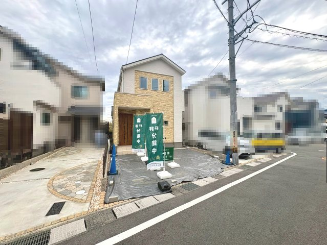 【成約済】向日市鶏冠井町北井戸の前面道路含む現地写真|前道：道路幅員約5.7ｍ