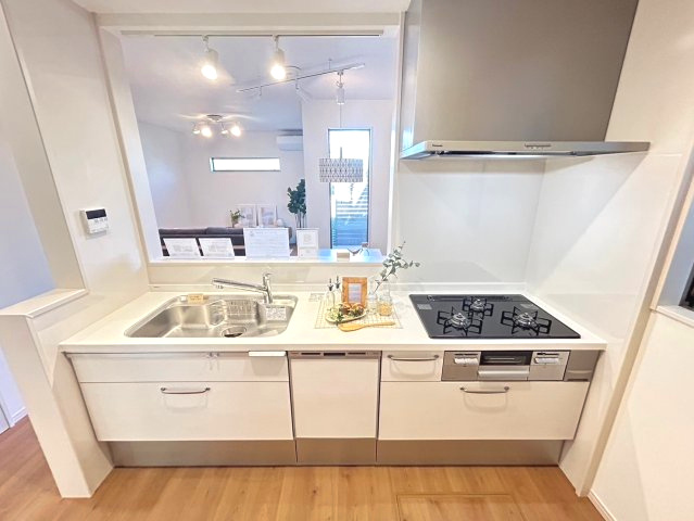 【商談中】向日市鶏冠井町北井戸のキッチン|パナソニックキッチン【ラクシーナ】を採用。
スキマレスシンクでお手入れ楽々です！
