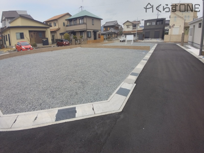 【前面道路含む現地写真】 | たつの市誉田町福田／7区画 | 分譲地全体写真です