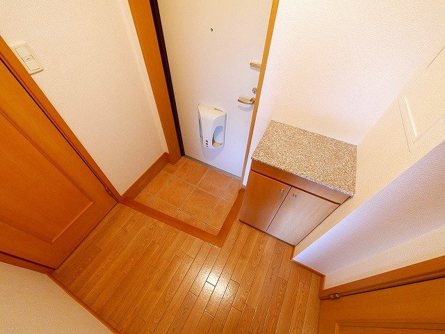 コモドビラⅥの玄関|シンプルで使いやすい玄関です