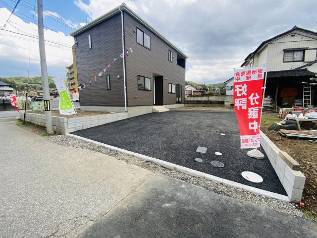 新築　桐生市菱町第3　クレイドルガーデン　1号棟の駐車場|現地写真　駐車スペースは2台分可能です！

