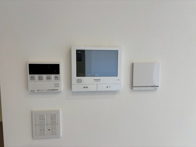 ピークス山の田中央の発電・温水設備