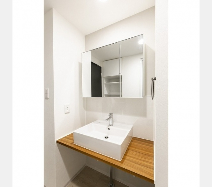 コンフォリア高島平の洗面所|同間取り別号室参考写真