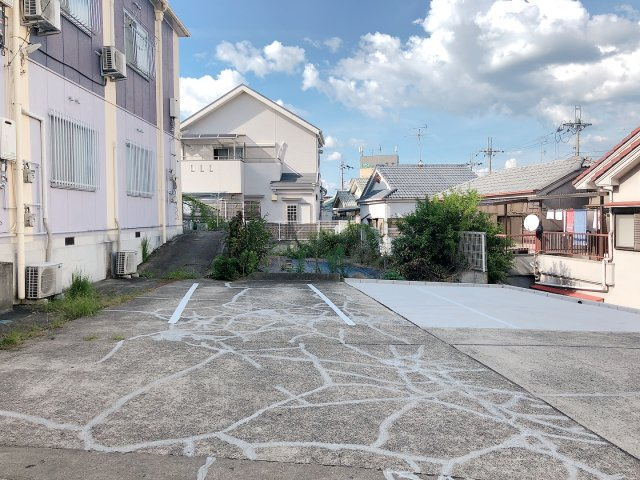 暁21・0号館の駐車場