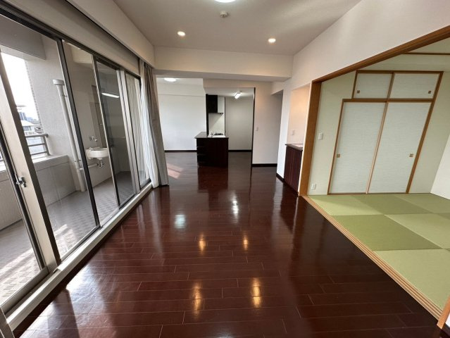 パルシオ本山鹿子町の居間・リビング|広さを十分に確保したゆったりリビング♪理想の空間でゆったりとした暮らしを！