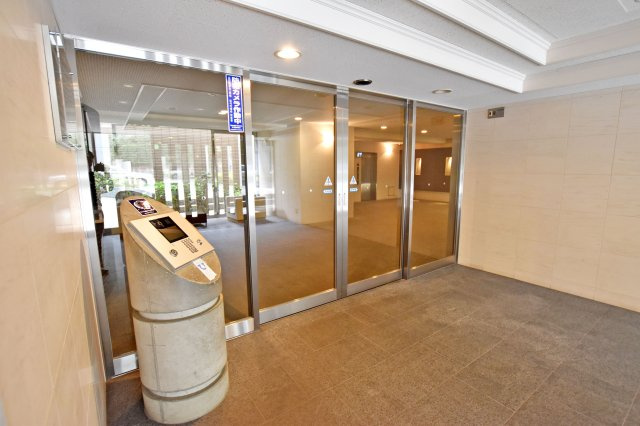 グランスイート苦楽園のエントランス|共用部