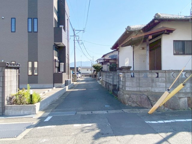 糟屋郡志免町王子１丁目　土地の前面道路含む現地写真|北側の前面道路含む現地写真