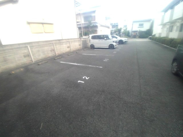 プリマベーラ森友の駐車場