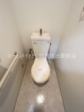 大阪市鶴見区今津中３丁目の賃貸マンションのトイレ