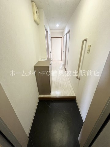 大阪市鶴見区今津中３丁目の賃貸マンションの玄関