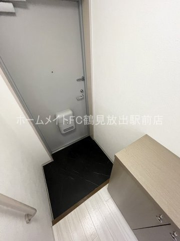 大阪市鶴見区今津中３丁目の賃貸マンションの玄関