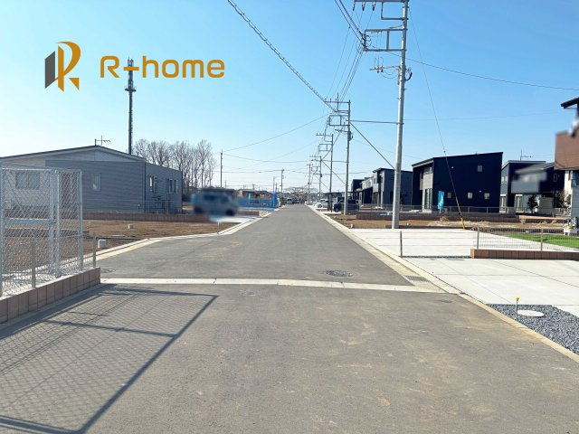 水戸市笠原町1期　新築戸建て　3号棟の前面道路含む現地写真|周辺環境も併せて案内致します♪
閑静な住宅地で笑顔あふれる新生活！
ぜひ現地へお越しください♪