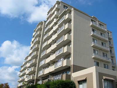 ガーデンコート神戸三田A棟の外観