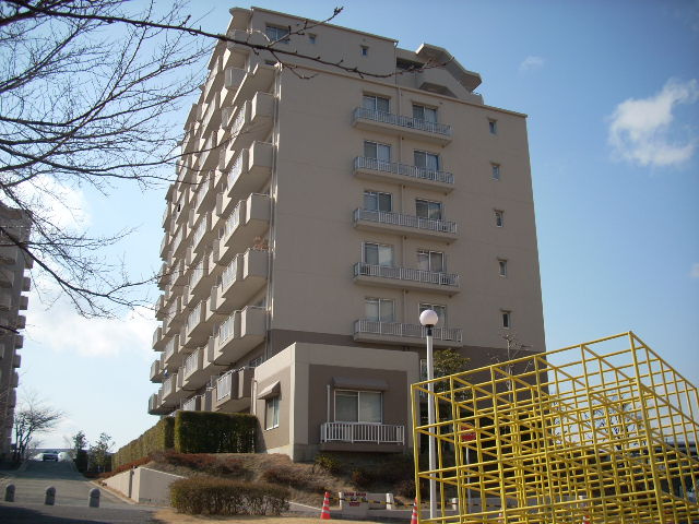 ガーデンコート神戸三田A棟の外観