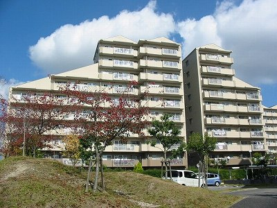 ガーデンコート神戸三田A棟の外観