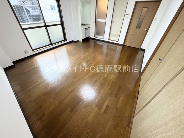 東大阪市稲田本町３丁目のハイツの内装