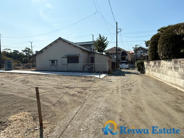 売地　茅ヶ崎市中海岸3丁目　全3区画の前面道路含む現地写真