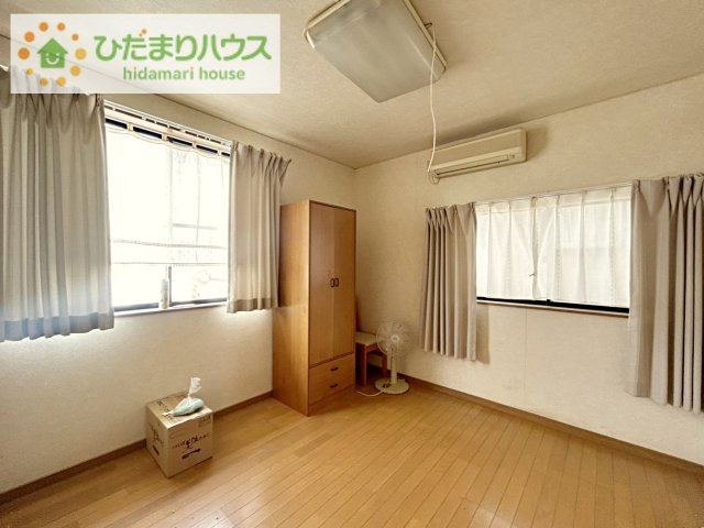 常陸太田市大里町　中古戸建の洋室|2面採光でたっぷり光が入るお部屋です(^^)/