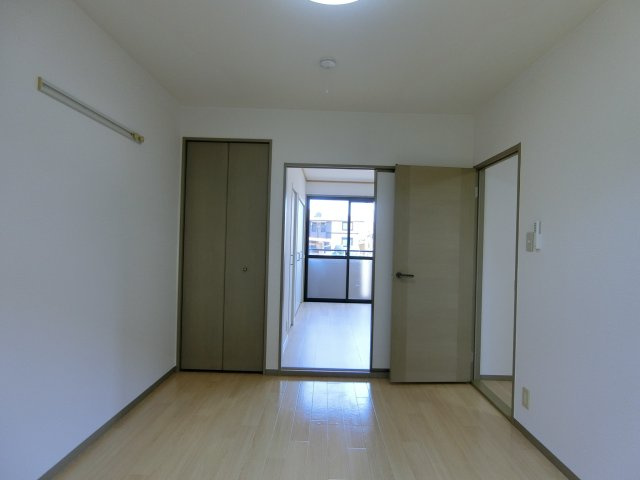 ラルカンシェルB棟の洋室