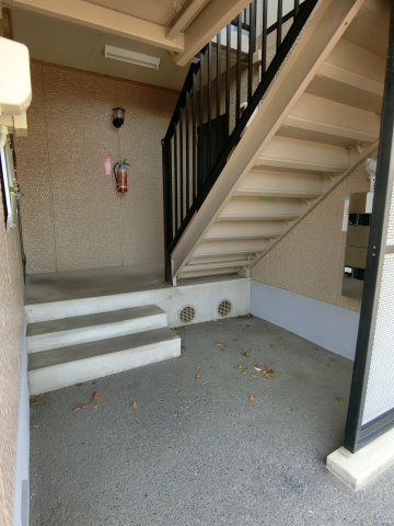 ラルカンシェルB棟のエントランス